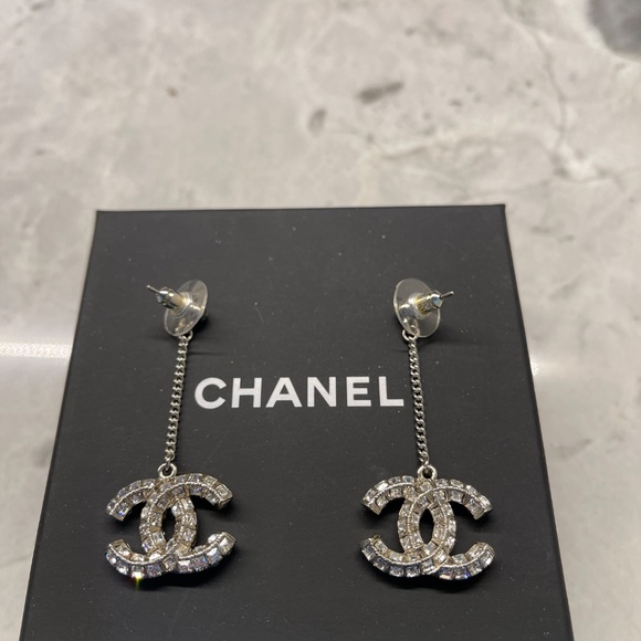 CHANEL DANGLE CRYSTAL EARRINGS - Picture 8 of 9